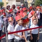 Kossuth Toborzó a Szentháromság téren 2025